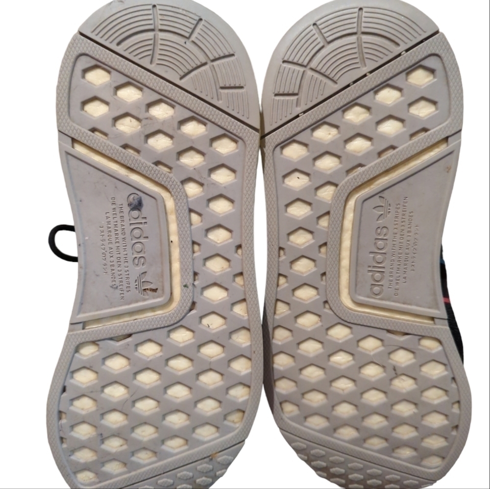 Adidas NMD R1 V2 Shoes - Picture 2 of 5